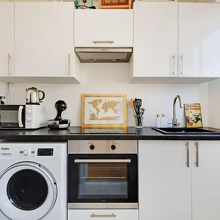 2p Champs De Mars - La Motte Picquet